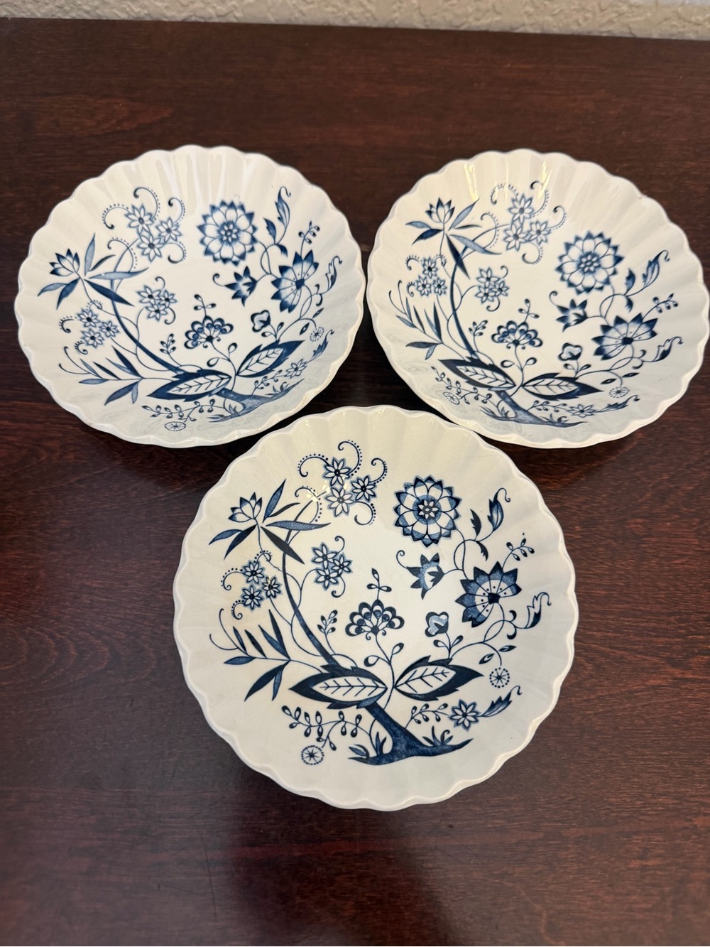 Vtg J&G Meakin Ironstone Berry Bowls Blue Nordic Pattern Scallop Edge Set Of 3